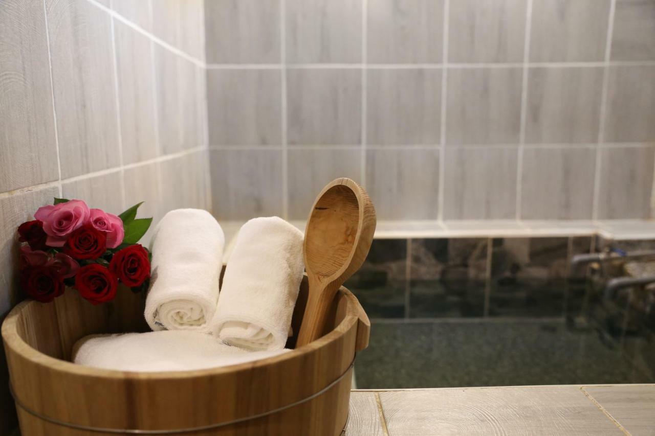 Meizhou Hot Spring Hotel溫泉商旅 Jiaoxi Bagian luar foto